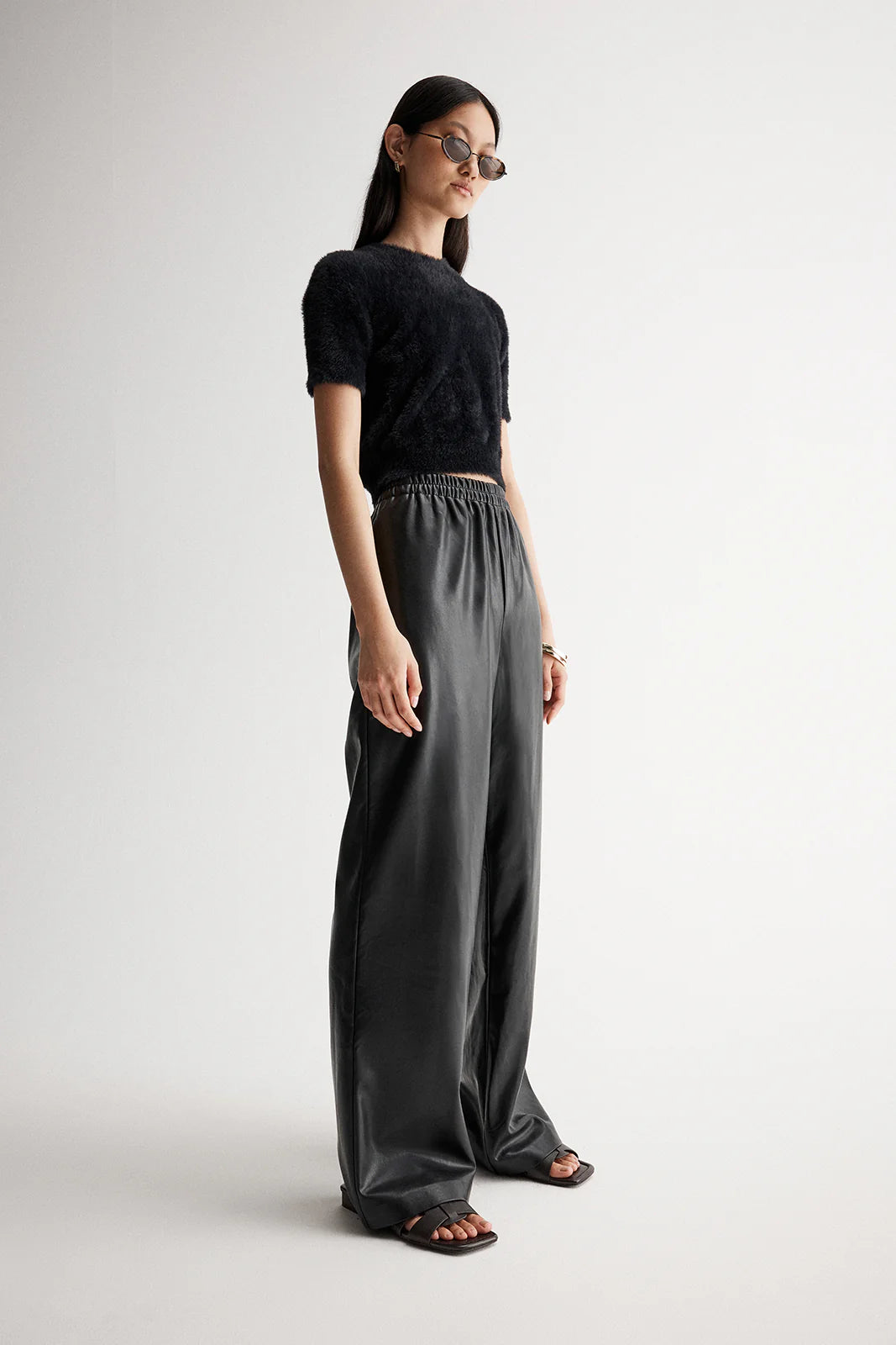 Valeria Pant | Black
