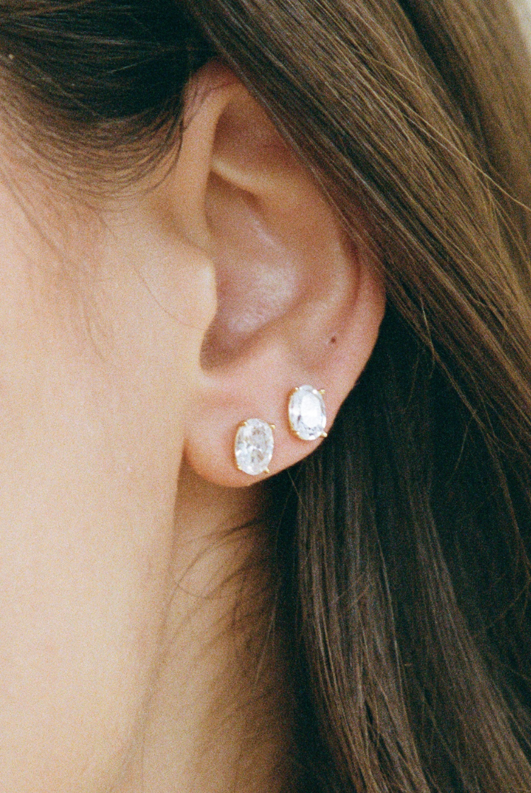 Oval Studs | Silver/ Clear