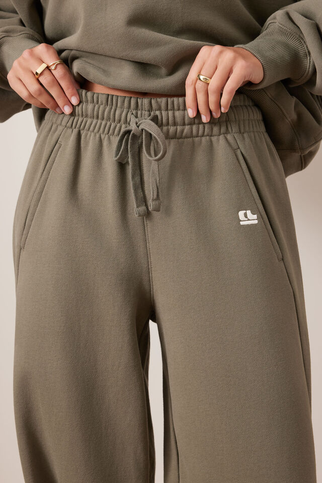 Elsie Barrel Trackpant | Washed Olive