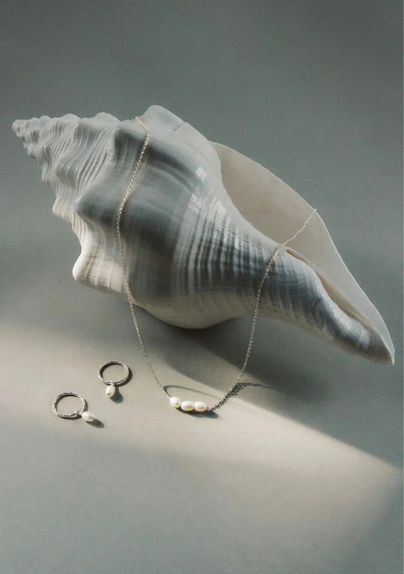 Mini Pearl Necklace| Silver
