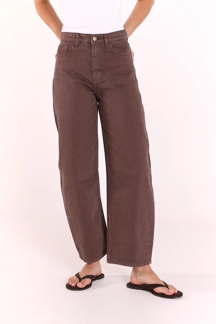 Lola Barrel Jean | Chocolate