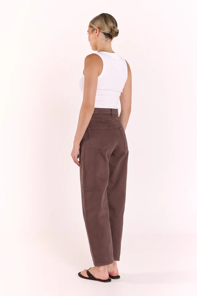 Lola Barrel Jean | Chocolate