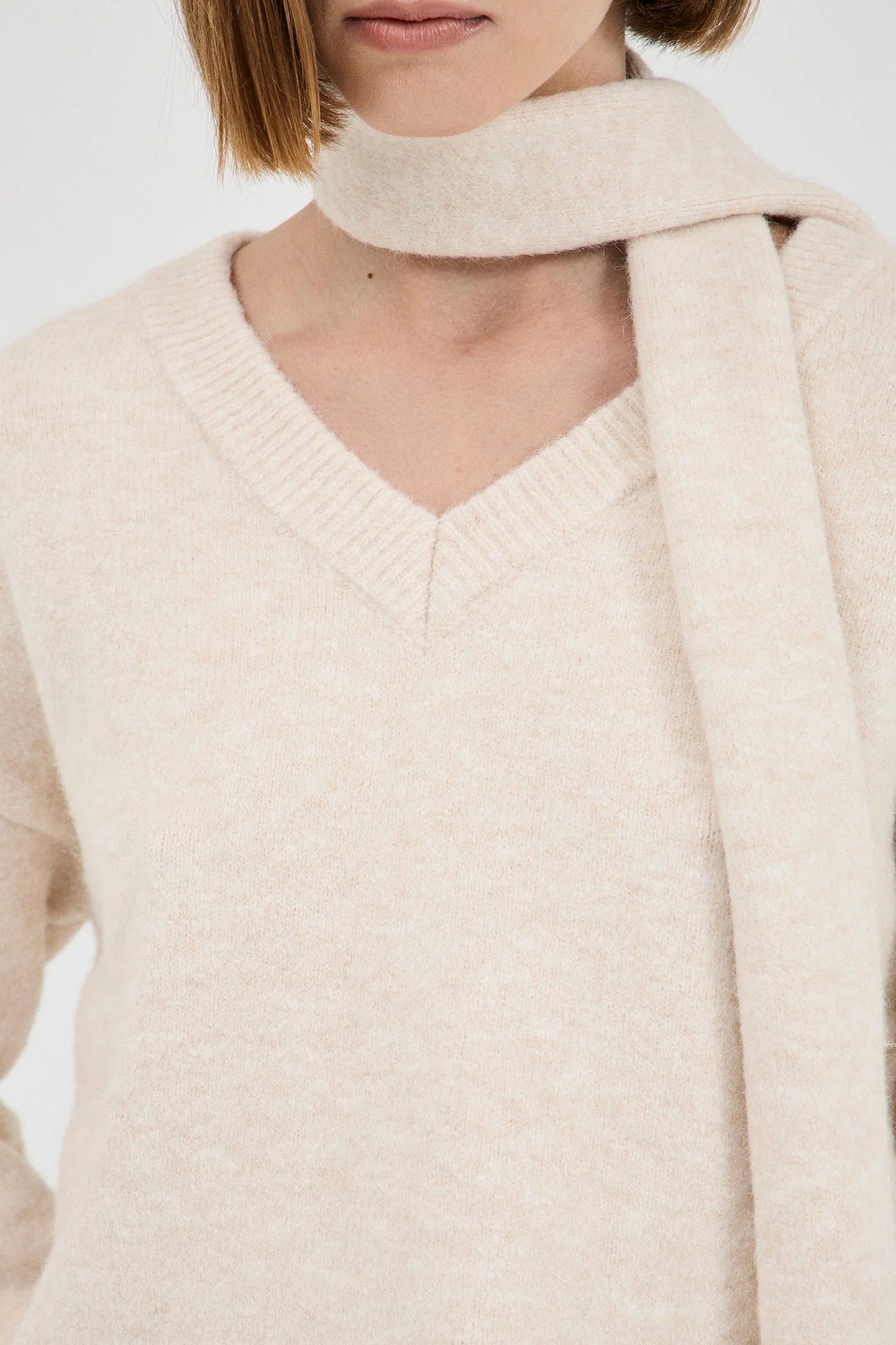 Basic V-Neck Knit With Tie | Oatmeal