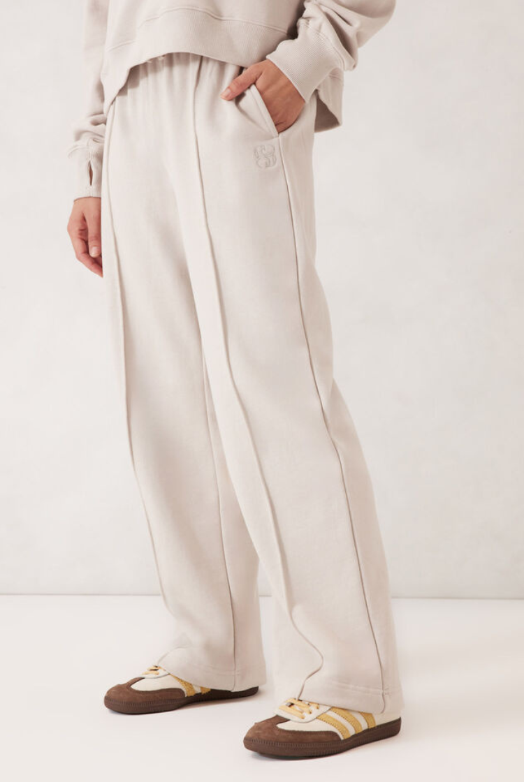 Gracie Relaxed Pin Tuck Trackpant | Almond