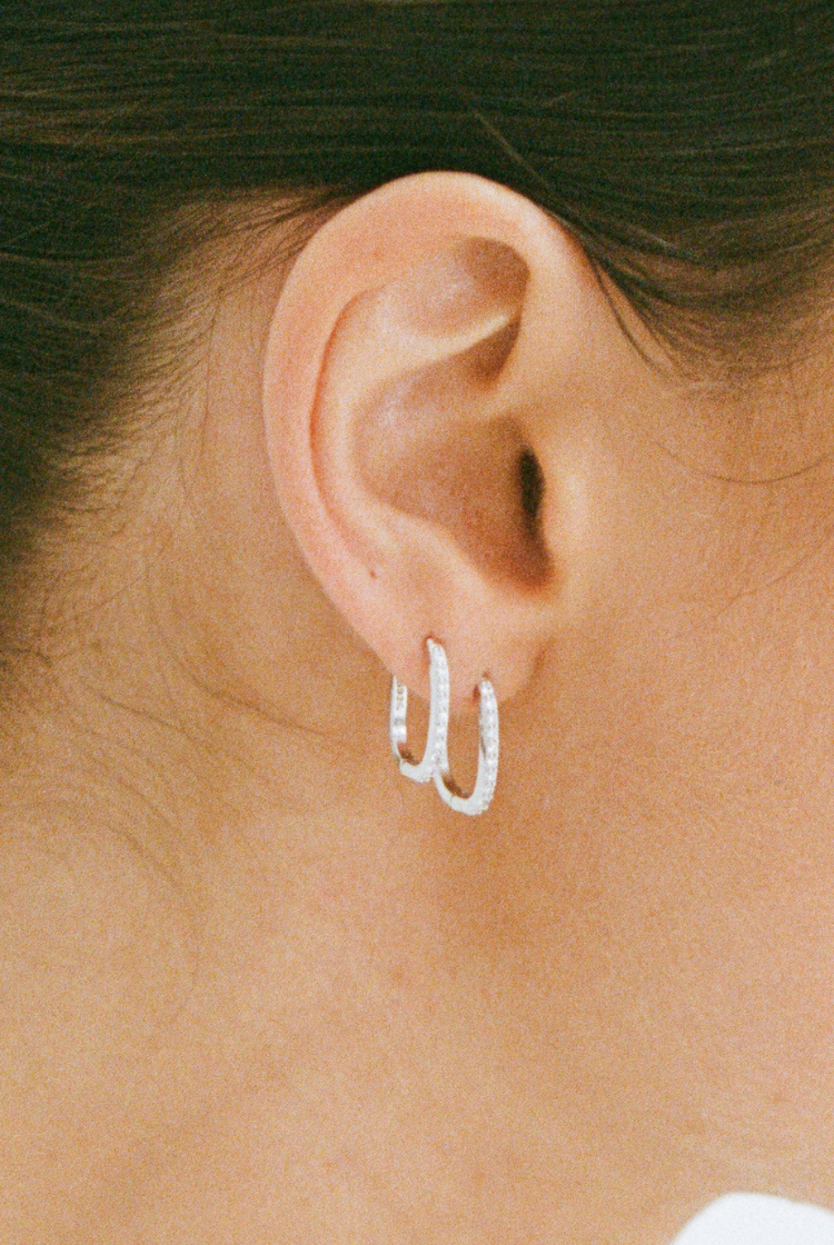 Oval Angel Hoops 15mm | White Gold
