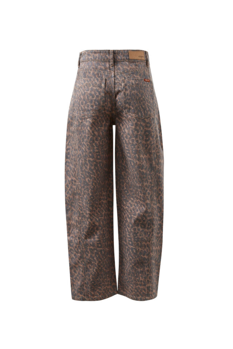 Harper Barrel Jean | Leopard