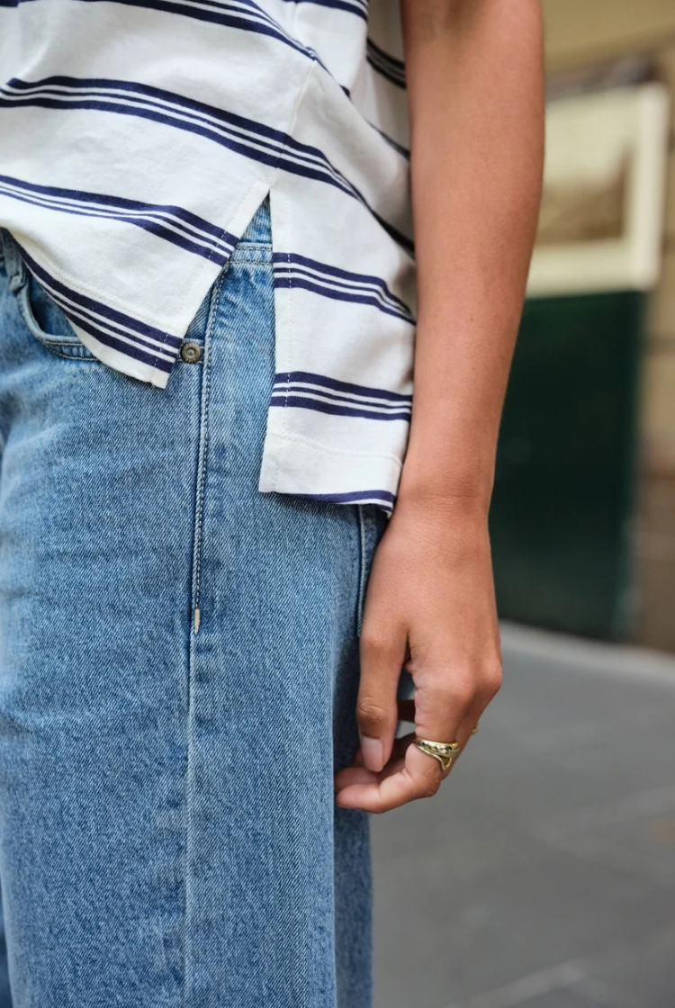 Stevie Slouchy Tee | Milk/ Heritage Blue