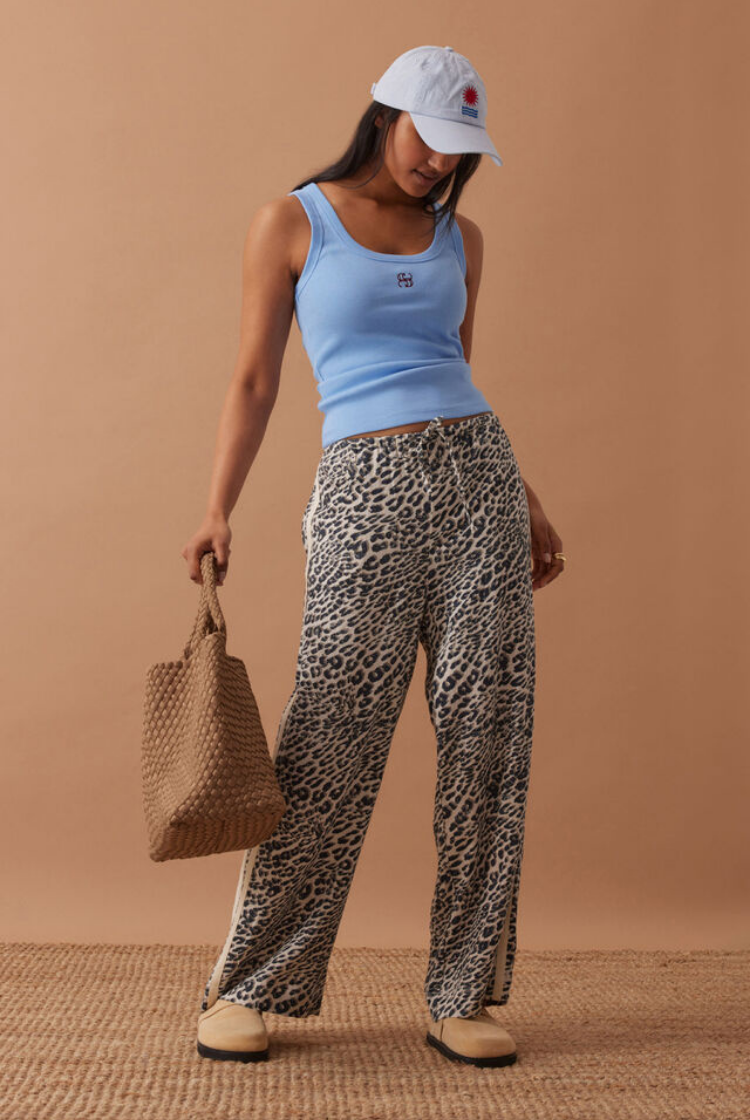 Zoe Contour Rib Scoop Tank | Powder Blue