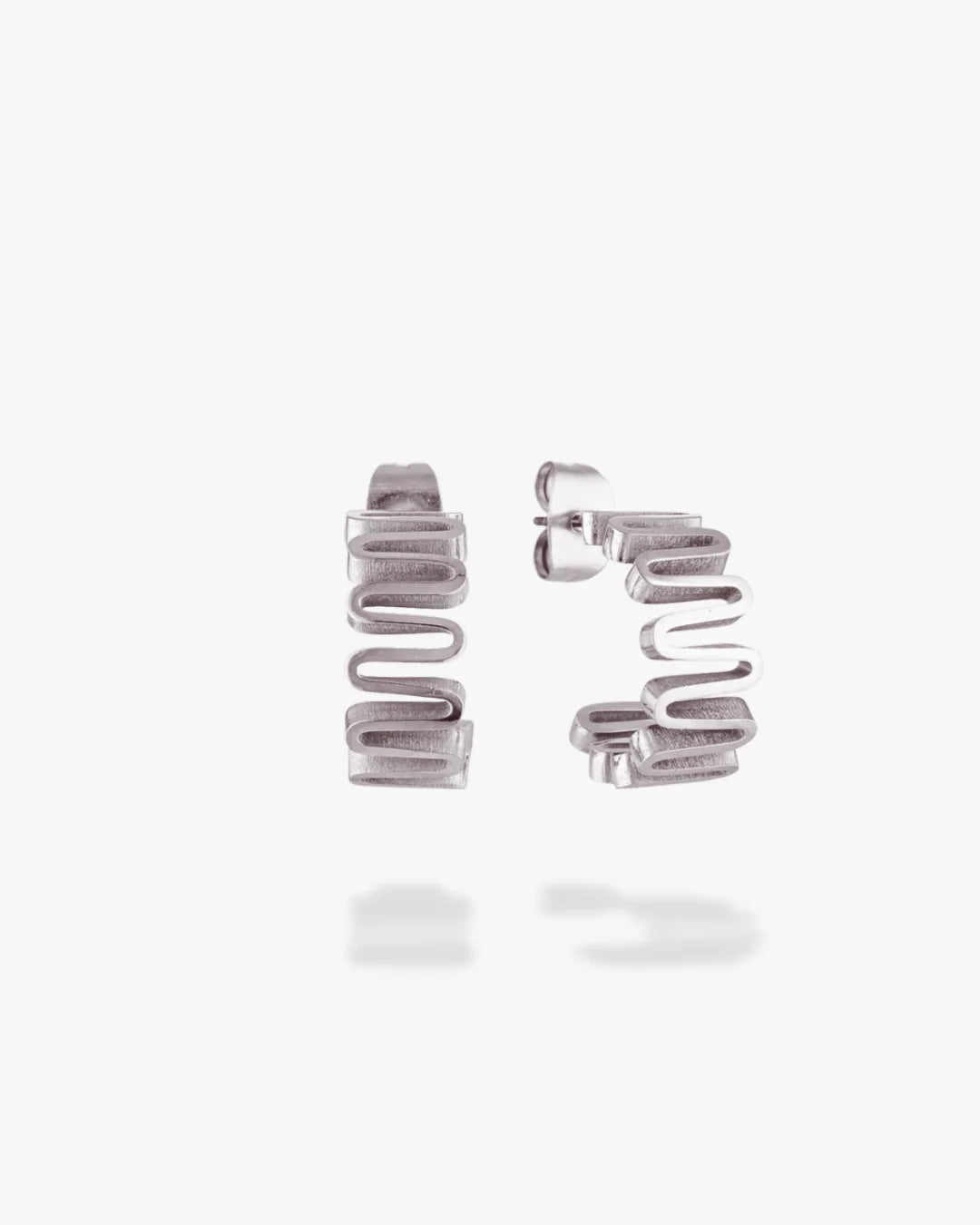 Leigh Wavy Hoops | Silver