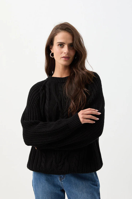 Chunky Cable Knit | Black