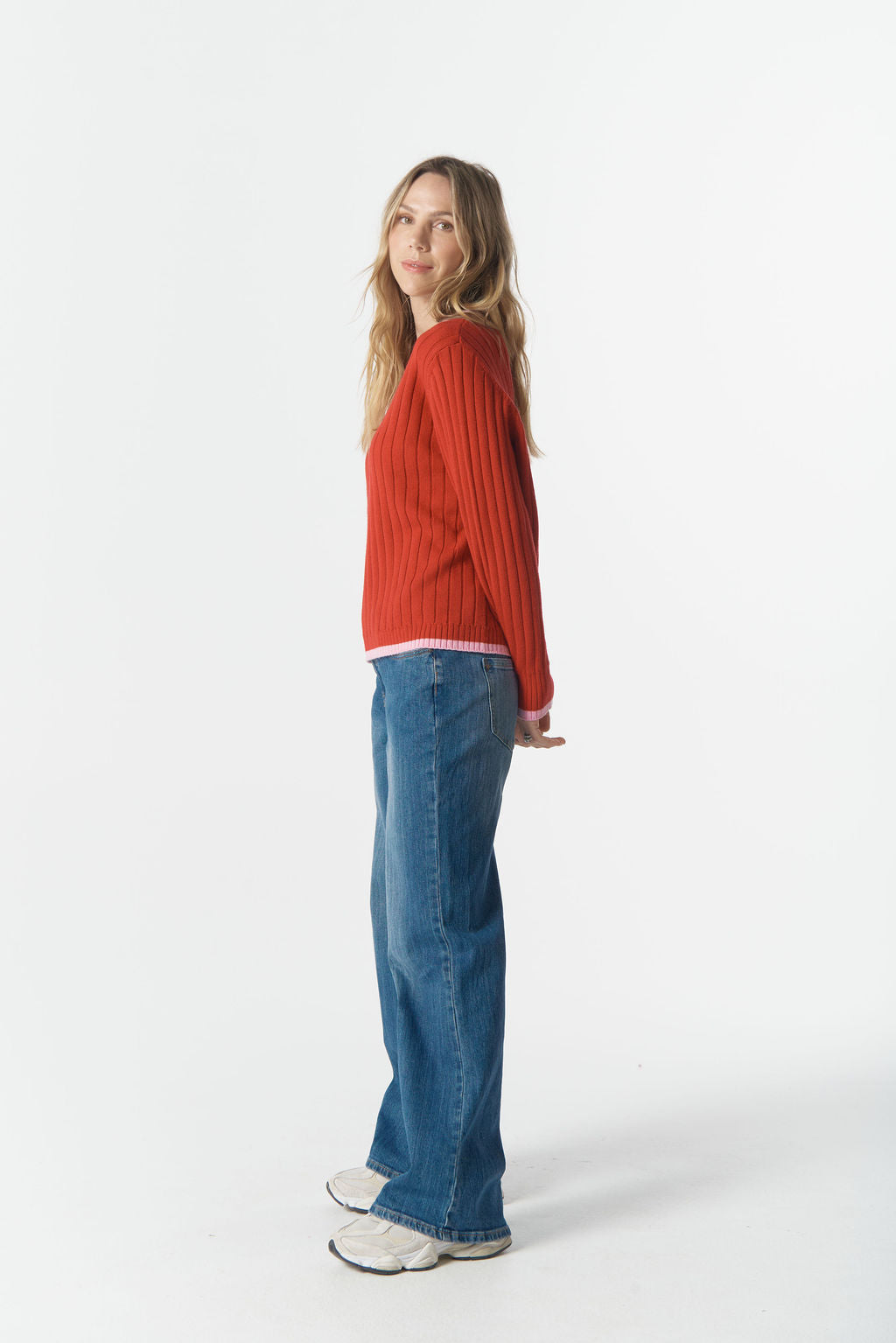 Glow V-Neck Knit | Scarlet