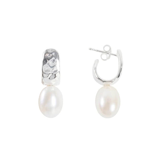 Load image into Gallery viewer, Pearl Beaten Dolce Hoops | Silver
