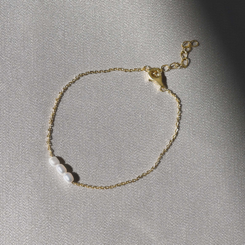 Mini Pearl Bracelet | Gold