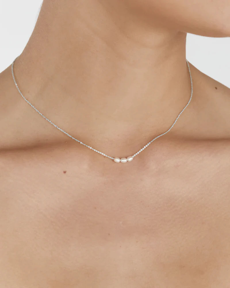 Mini Pearl Necklace| Silver