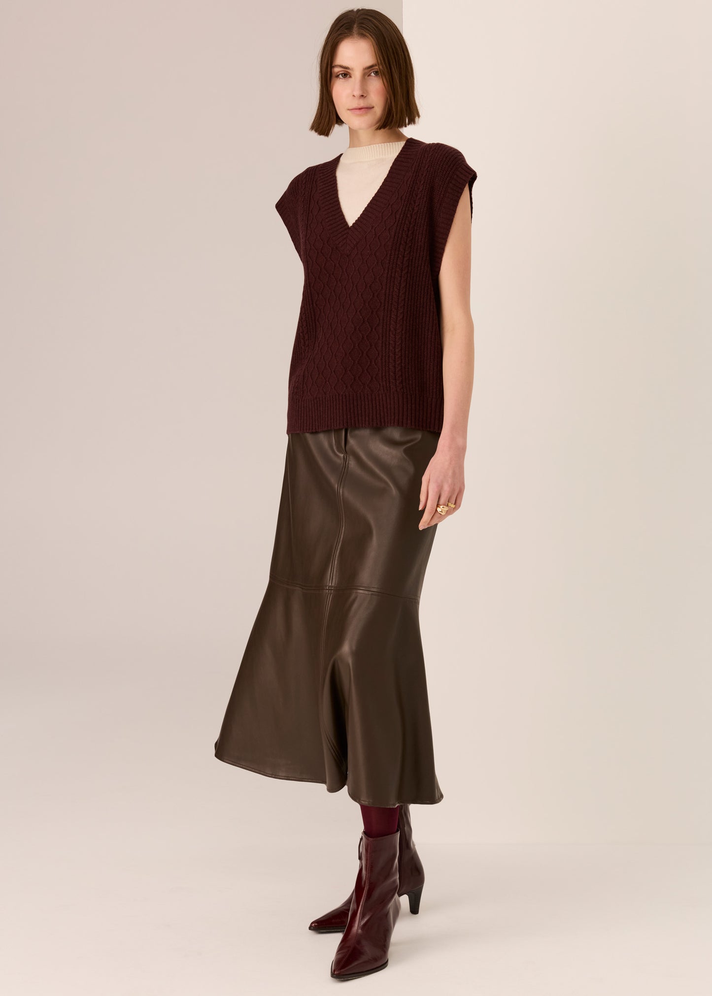 Loren Cable Vest | Merlot