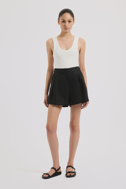 Thilda Tailored Short | Black