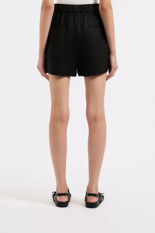 Thilda Tailored Short | Black