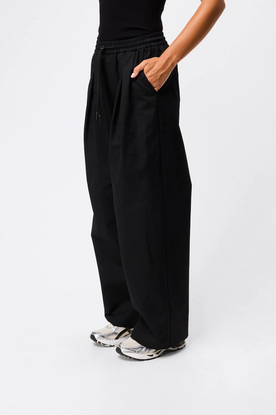 Tied Down Pant | Black