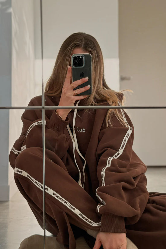 Cloud Racer Sweatpants | Chocolate