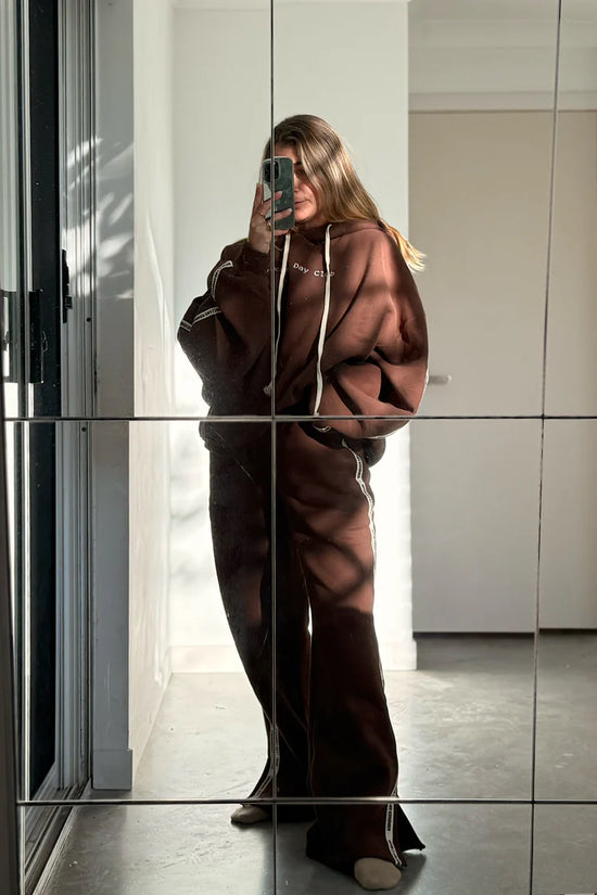 Cloud Racer Sweatpants | Chocolate