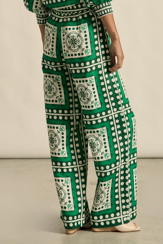 Gesture Pant | Parrot Scarf