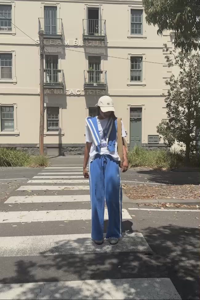 Load and play video in Gallery viewer, Stevie Slouchy Tee | White 80&amp;#39;s Sport
